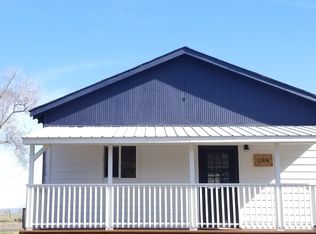 180 Adams Ave, Metolius, OR 97741