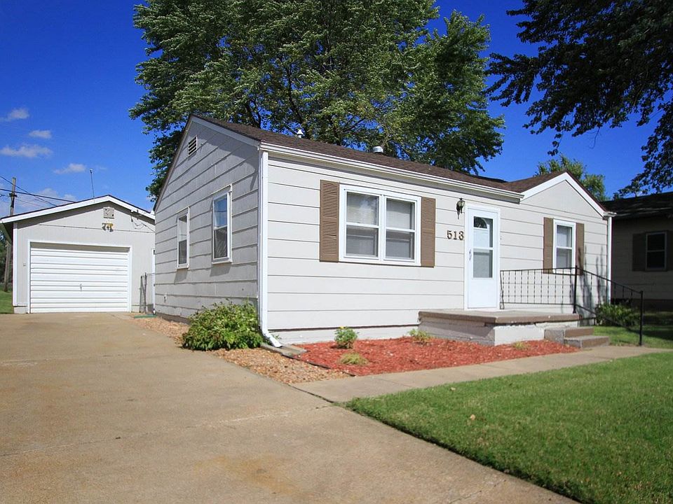 1st image of 513 SE 6th St