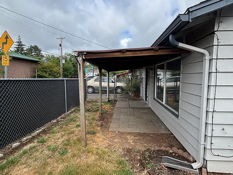 12437 SW Hall Blvd #3 — Photo 7