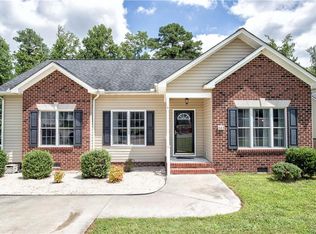 615 Yellowstone Dr, Hopewell, VA 23860