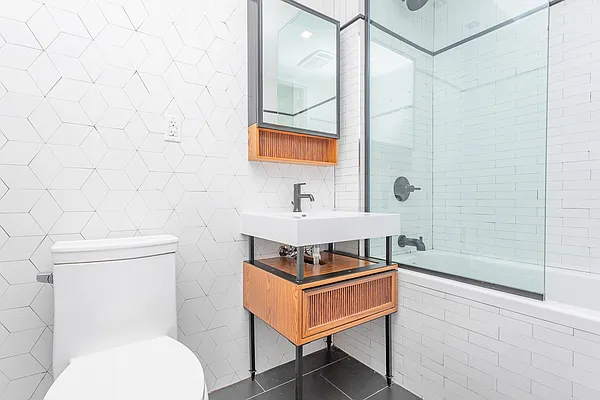 Rented by Brooklyn Group | media 84