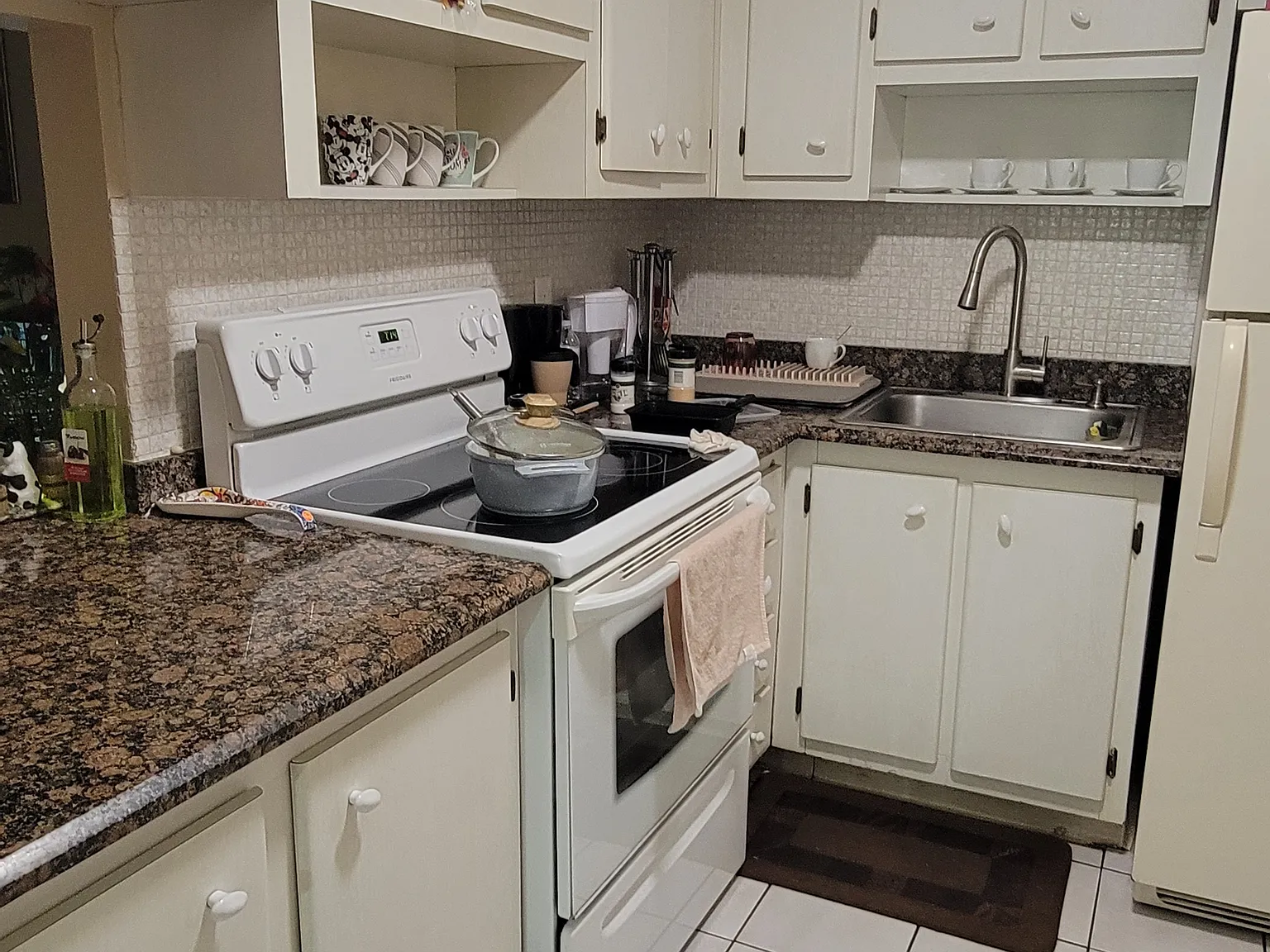 1 bed, 800 sqft, $1,500 — Photo 3