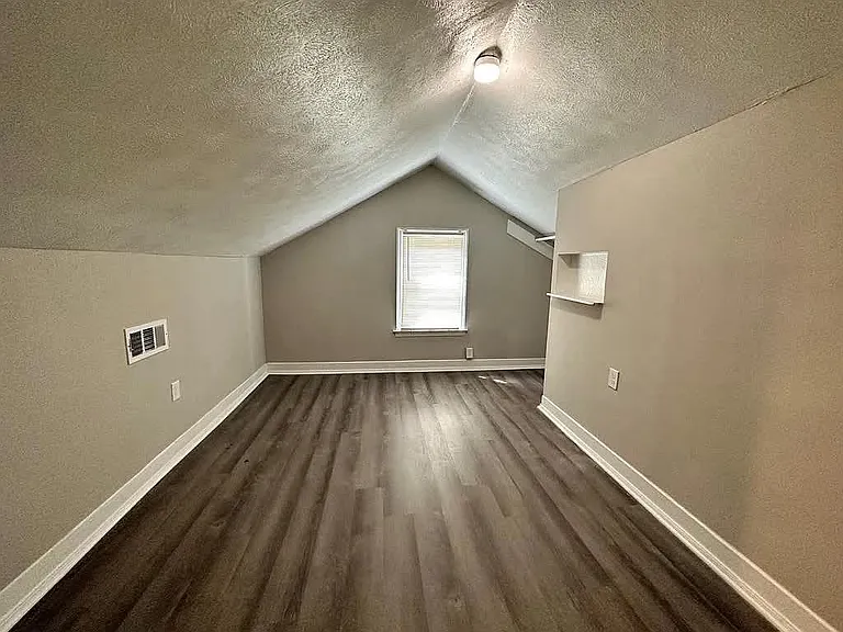 Bedroom 4 (upstairs)