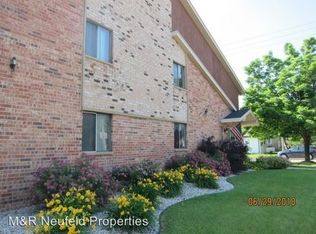 4780 N 118th St APT 8, Milwaukee, WI 53225