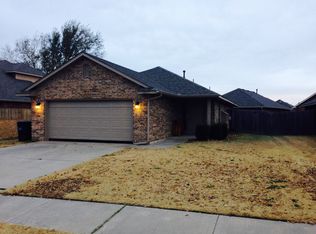 1217 Clover Rd, Moore, OK 73160