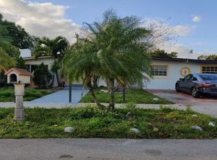 11270 SW 43rd Ln, Miami, FL 33165