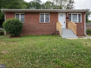 15938 Donald Curtis Dr, Woodbridge, VA 22191