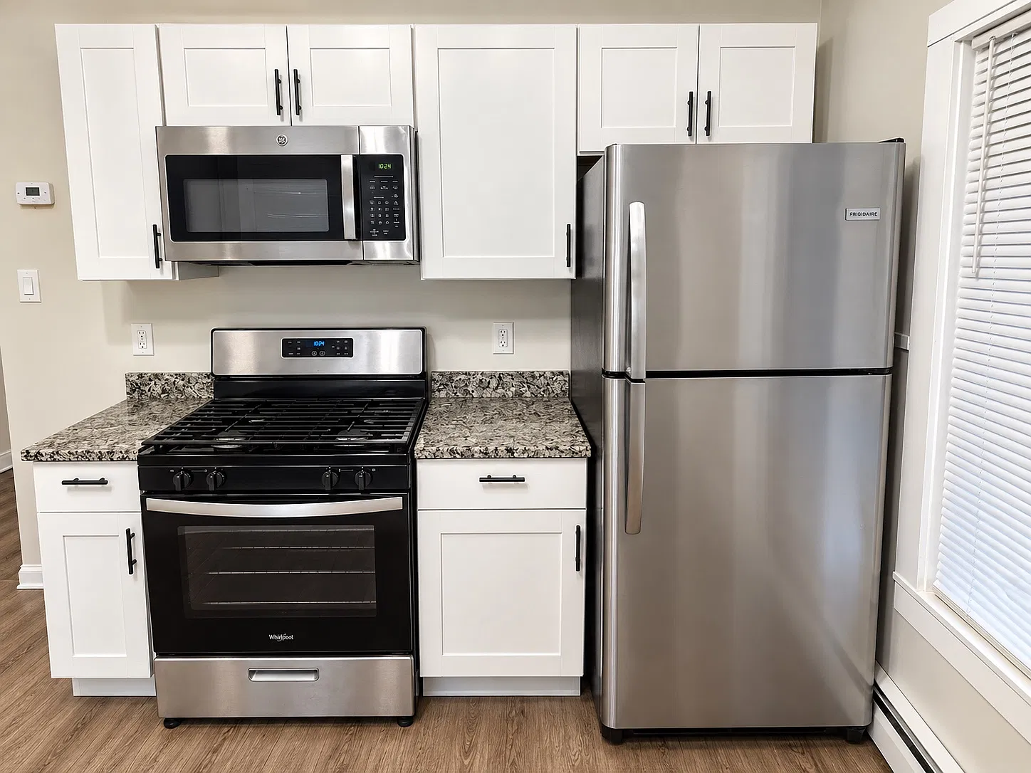 3 bed, 1.5 bath, 1300 sqft, $1,450 — Photo 4