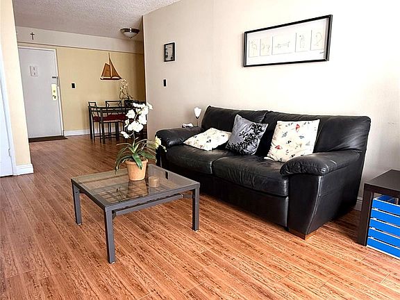 5th image of 111 Briny Avenue #1007