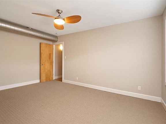 2nd image of 4228 McPherson Ave APT 311