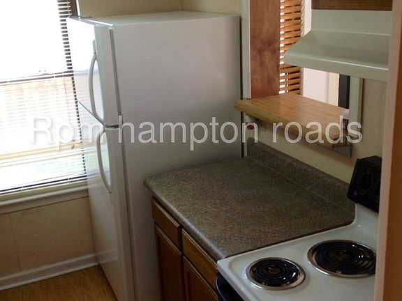 5th image of 3912 Thalia Trace Ct