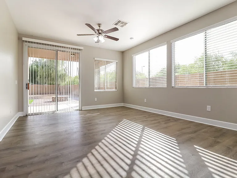13506 W Marshall Ave — Photo 6