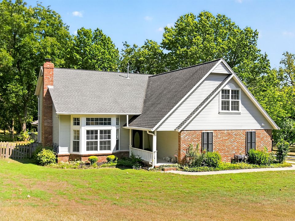 1st image of 1904 College Park Rd