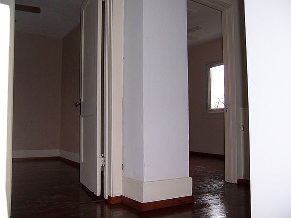 2nd image of 1423 Minnie St