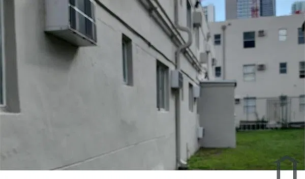 1 bed, 350 sqft, $1,401 — Photo 2