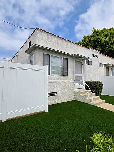 2419 Arizona Ave Photo 1