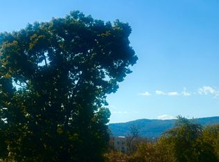 863 Flynn St APT 203, Chattanooga, TN 37403