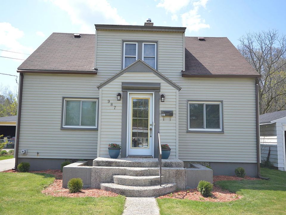 1st image of 987 Calvary Ave NW