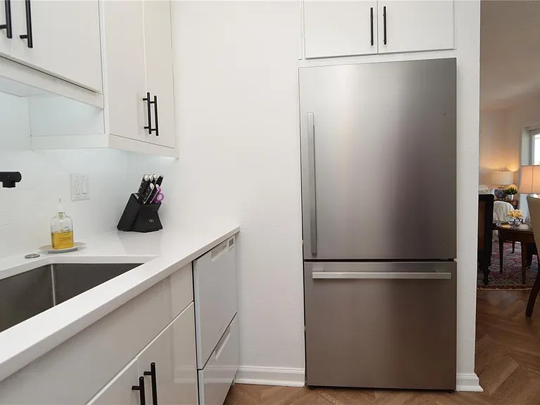 5048 Beach Dr SE #F — Photo 14