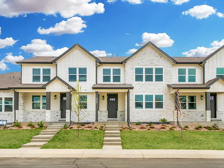 648 Greenspire Dr #V-6 — Photo 3
