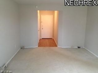 13793 Cedar Rd APT 305, Cleveland, OH 44118