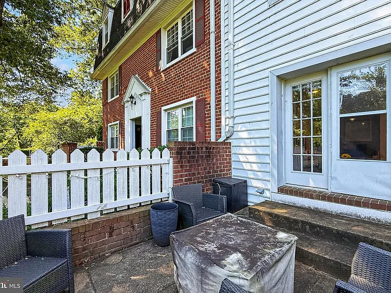 2711 S Walter Reed Dr #A — Photo 28