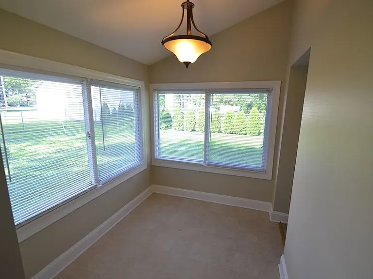 401 N Richmond Ave — Photo 4