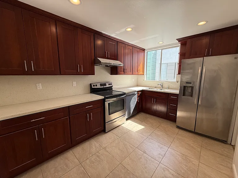 228 23rd Ave #4 — Photo 7