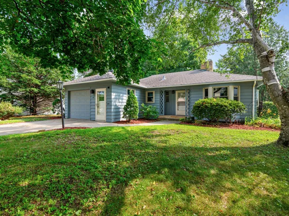 114 14th St NE, Rochester, MN 55906