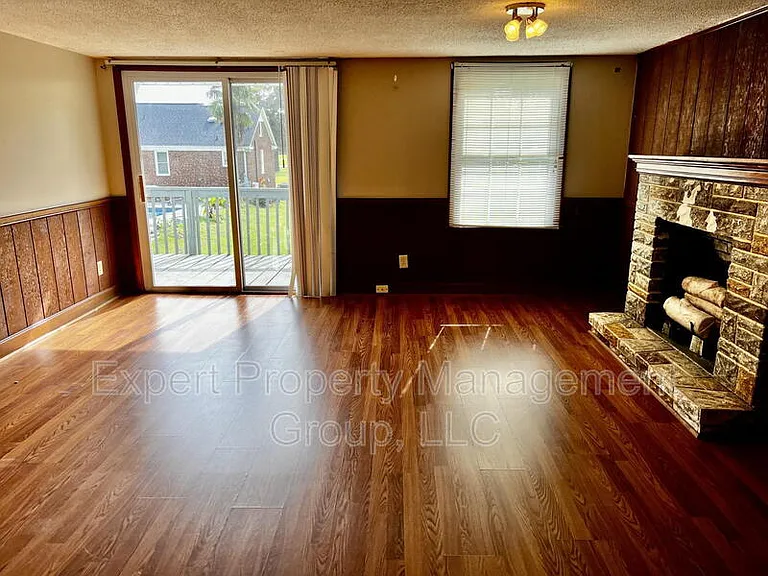 103 Winterlochen Dr #C — Photo 5