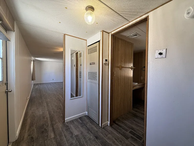 2111 Santa Cruz Ave — Photo 20
