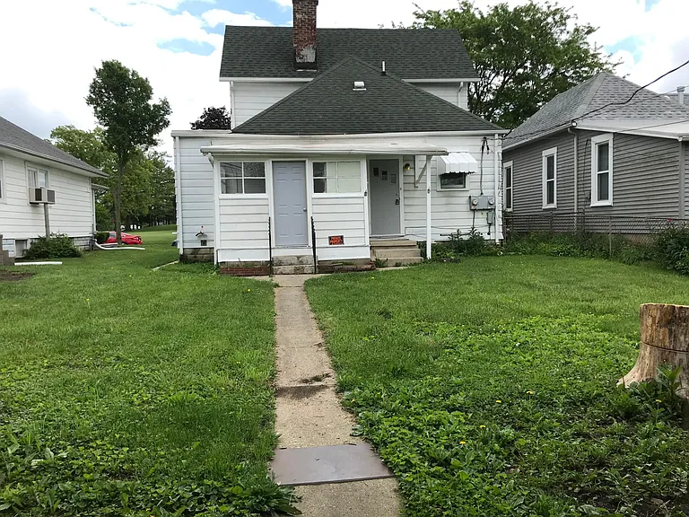 414 1/2 SW 2nd St — Photo 2