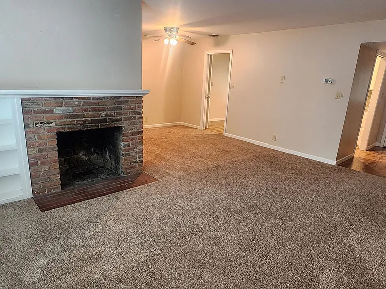 1117 Lancaster Way — Photo 7
