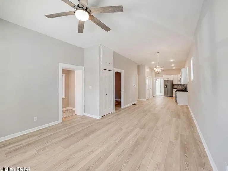 718 Henry Firpo St — Photo 13