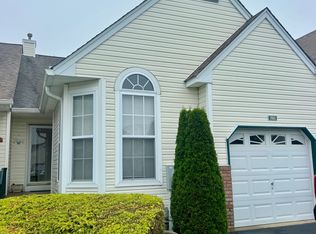 703 Constance Ln, Port Jefferson Station, NY 11776