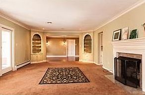 3rd image of 644 Oakhill Ln