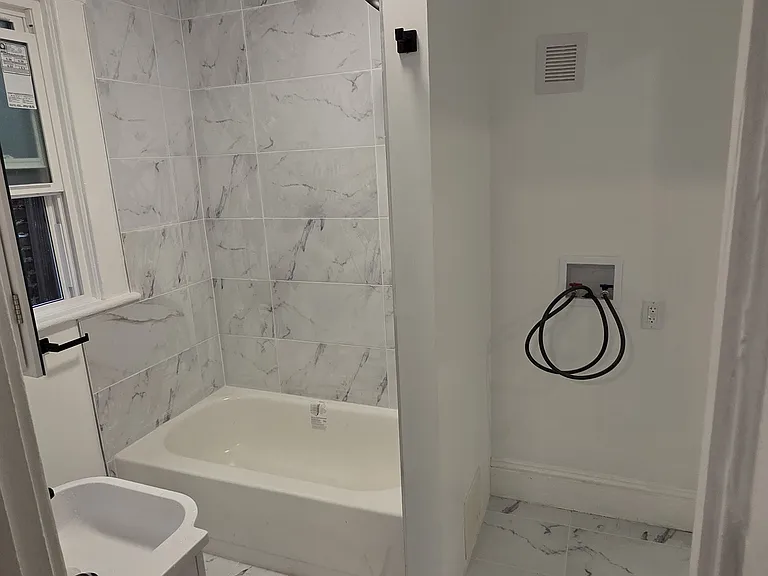 306 Hudson Ave #3F — Photo 6