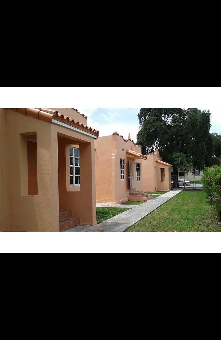 230 NW 64th St — Photo 3