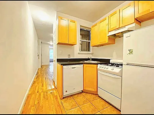 Rented by Corcoran | media 23