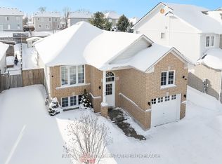 92 Wesley Ave, Wasaga Beach, ON L9Z 0B9