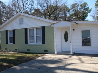 312 Leafmore Dr, Charlotte, NC 28213