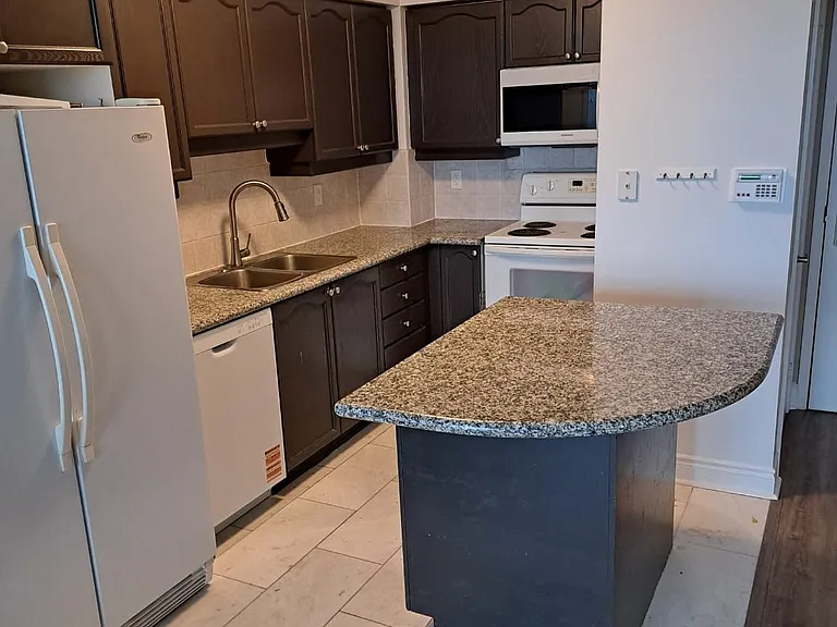 80 Harrison Garden Blvd #1725 — Photo 2