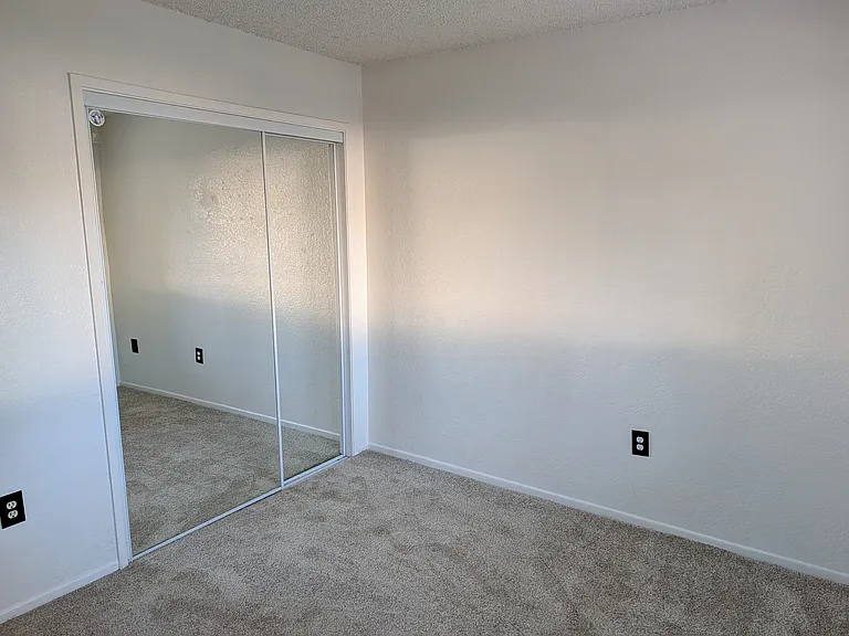 219 N Mission Rd #A — Photo 12