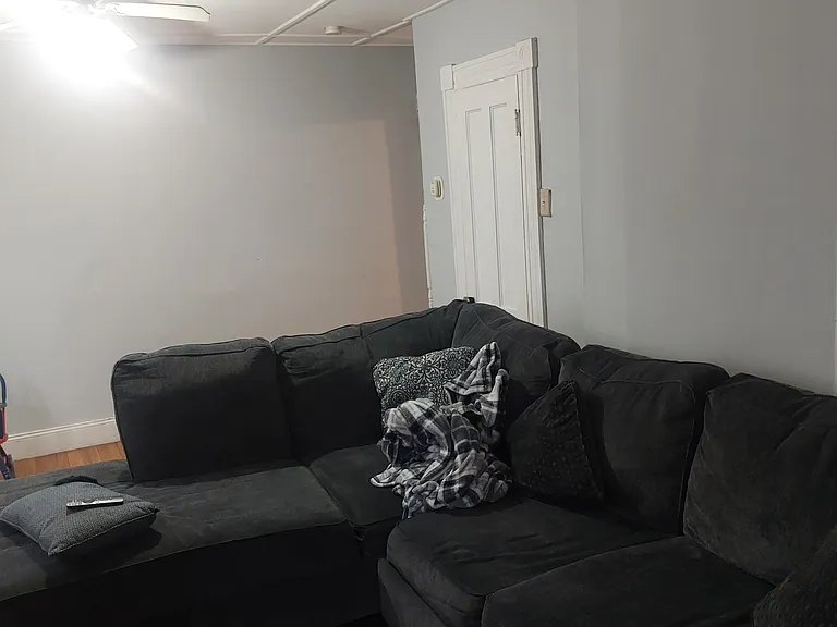 47 Golden Hill St #1 — Photo 8