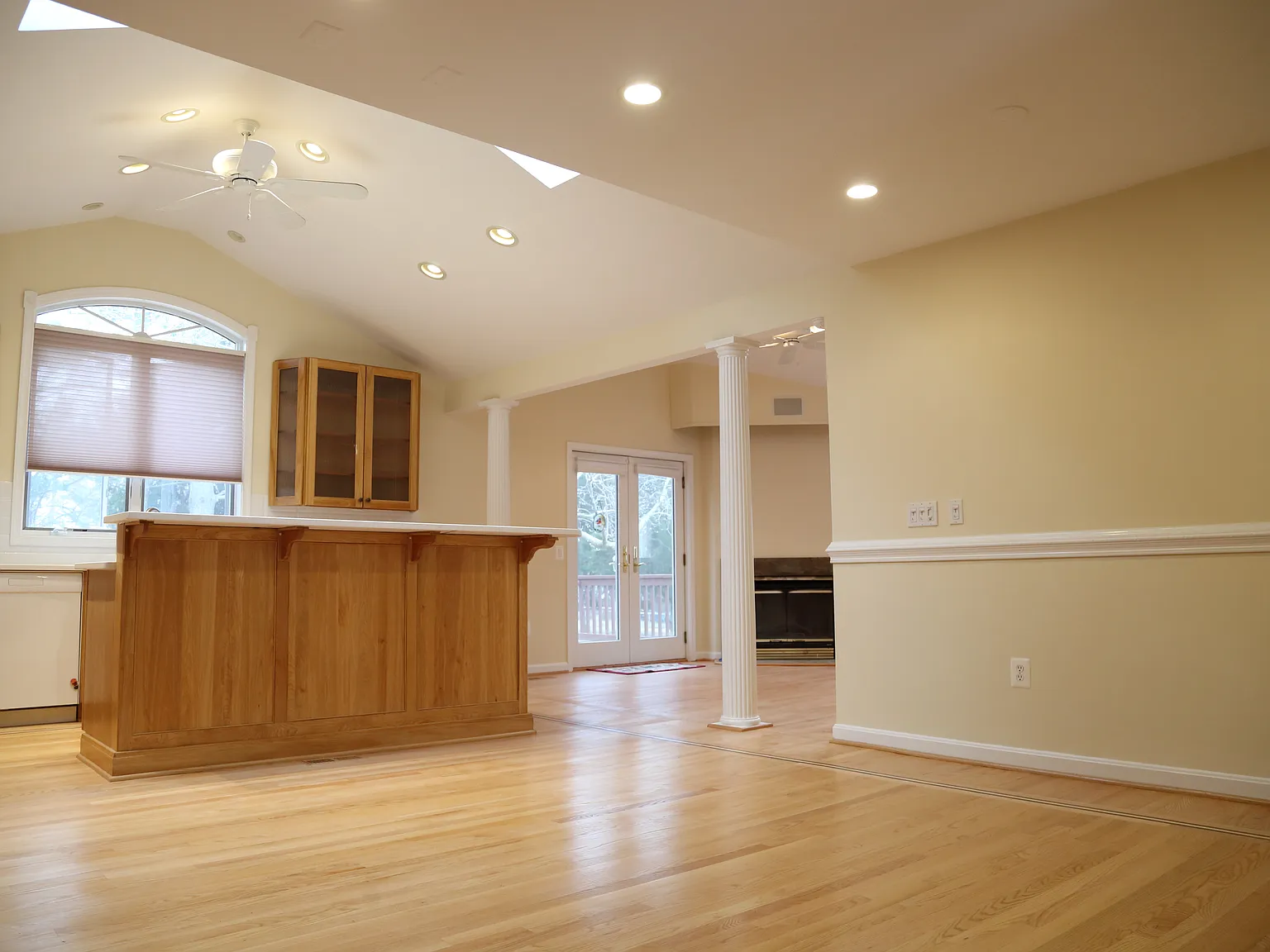 4 bed, 2788 sqft, $4,800 — Photo 4