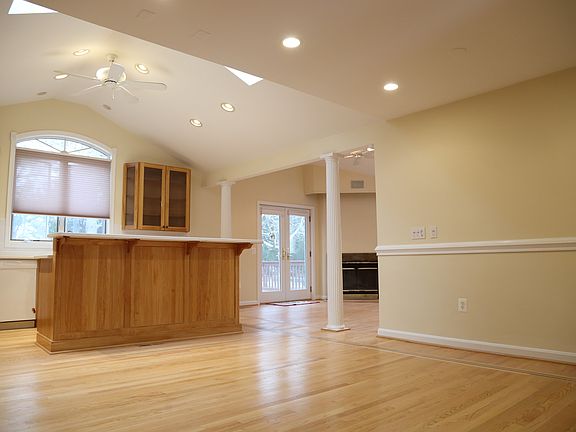 4th image of 11417 Beechgrove Ln