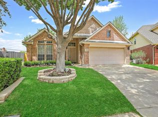 3929 Autumn Ln, Bedford, TX 76021