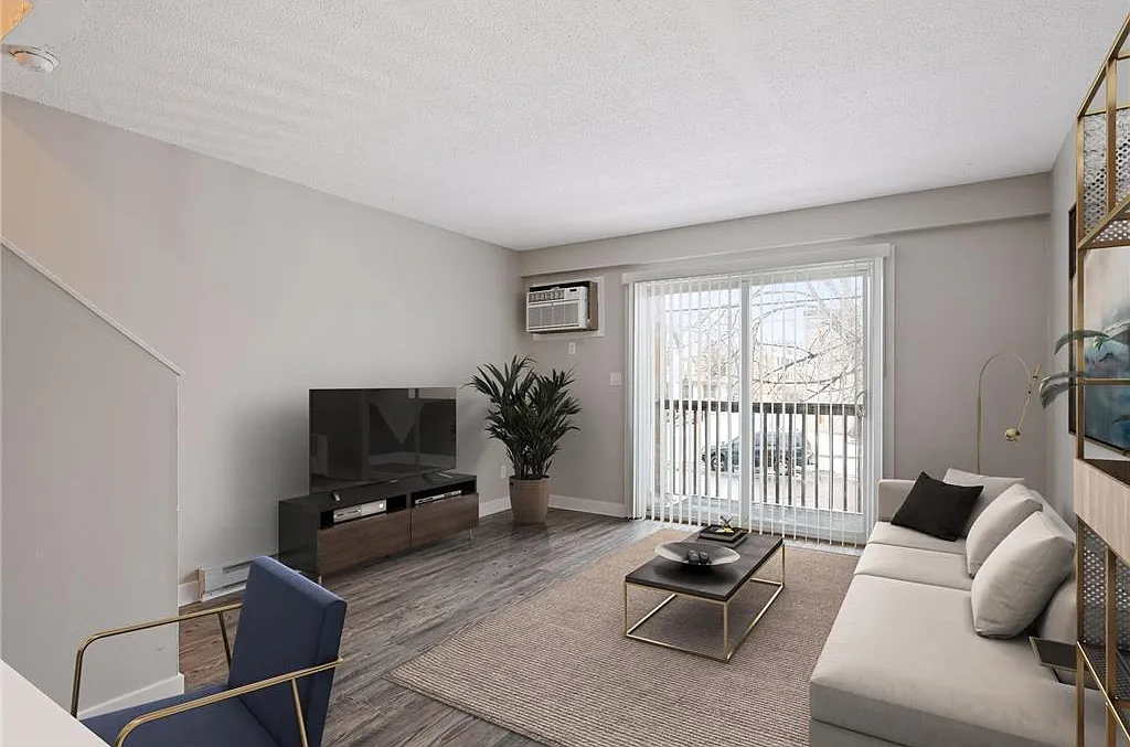 2 bed, 1.0 bath, 950 sqft, $1,295 — Photo 1