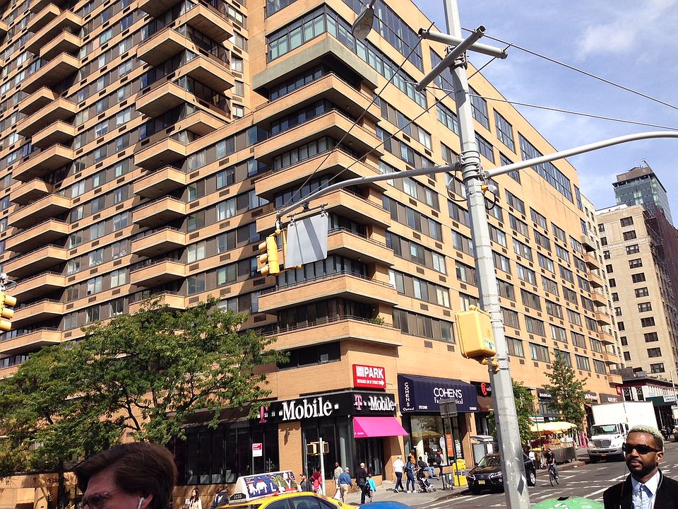 1st image of 275 W 96th St