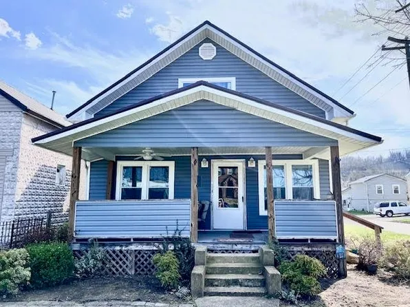 3057 Hughes St, Huntington, WV 25704